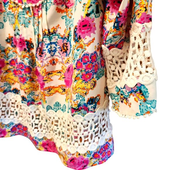 Jade Women's Bold Floral Pullover Top Crochet Accents Size XS - Picture 5 of 9